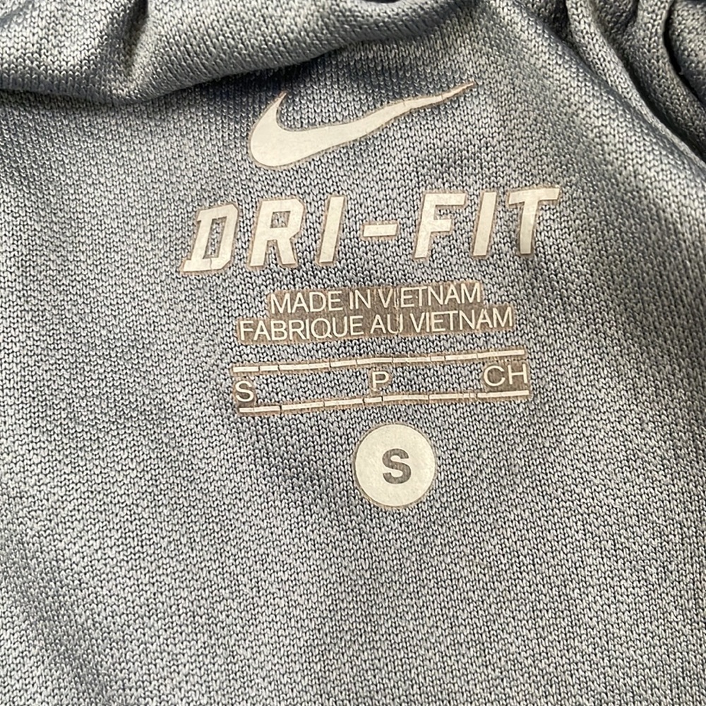 Nike shots. Size small. Lightly used - Picture 3 of 4